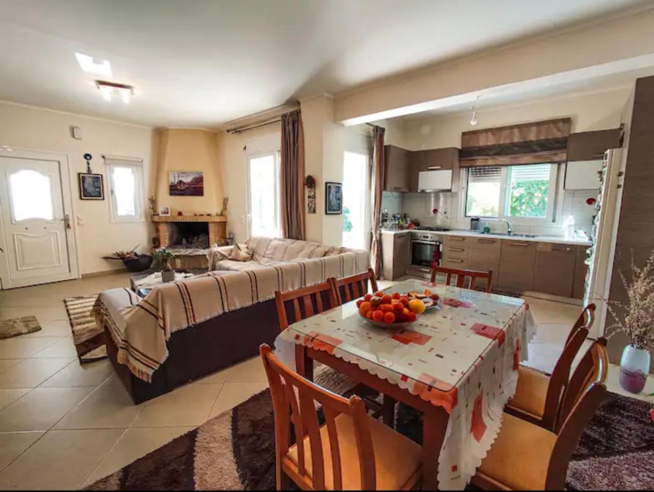 Eretria Homestay ภายนอก รูปภาพ